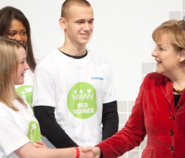 Bundeskanzlerin Merkel gratuliert Talentmobil